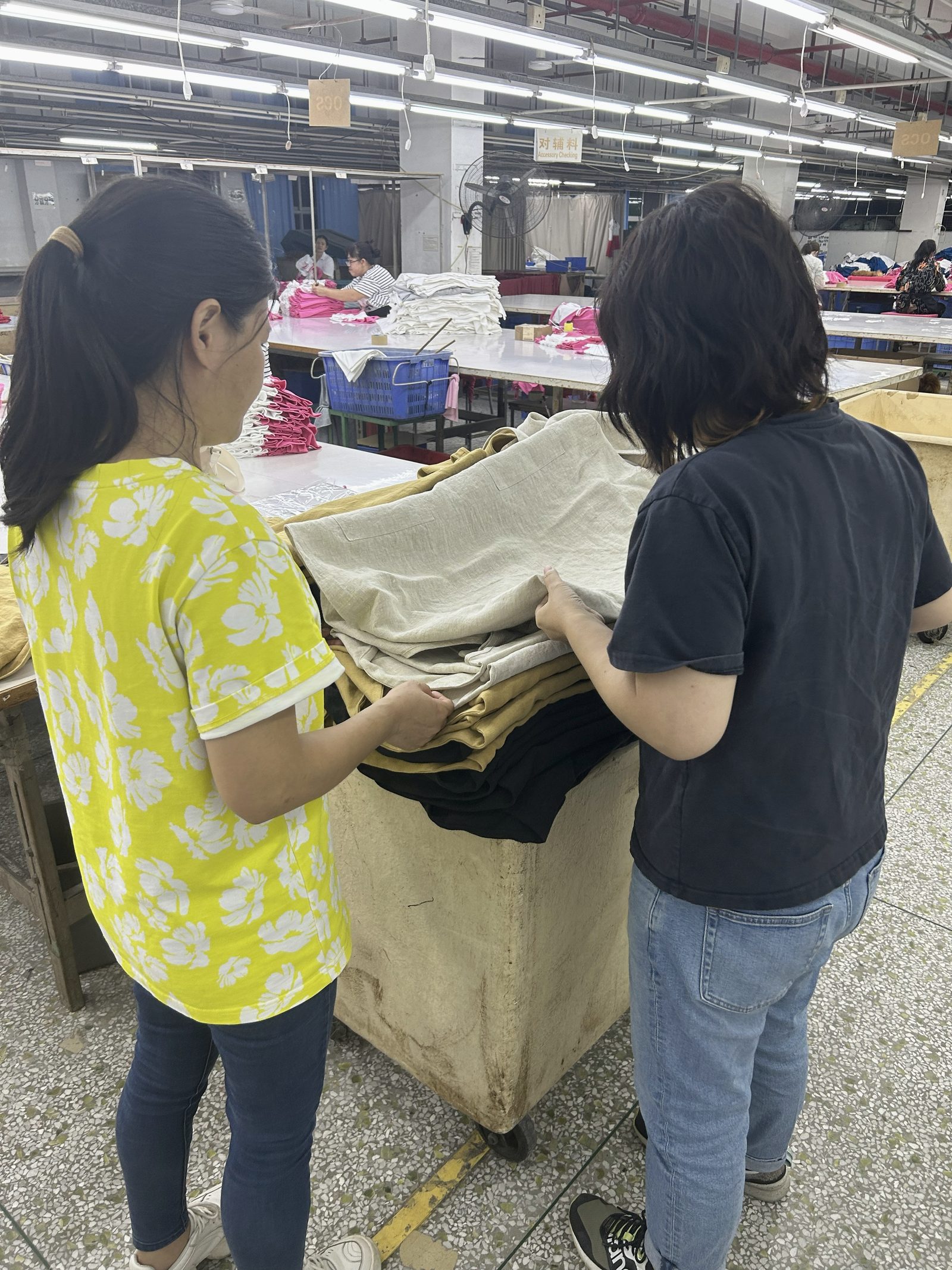 アパレルOEM 縫製工場での検品
